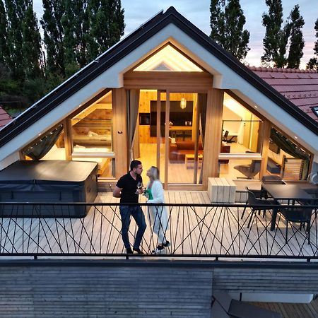 Terasse Jeruzalem Apartments Hermanci Bagian luar foto